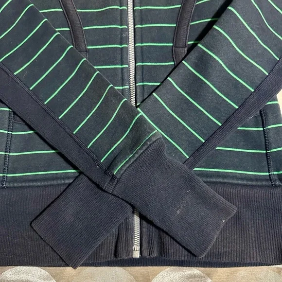 Lululemon hoodie - Picture 3 of 8